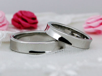 逆甲丸型の結婚指輪