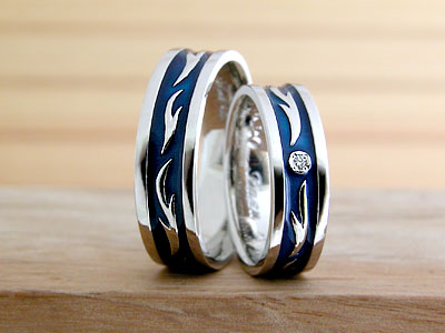 ブルーの炎モチーフ結婚指輪