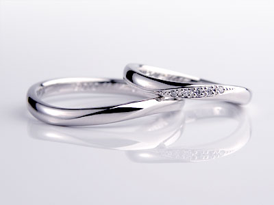 細い結婚指輪