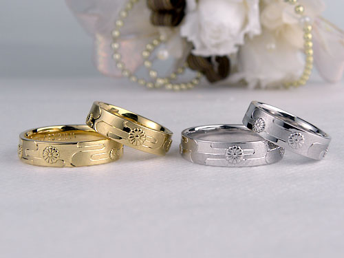 和風の菊と川のサンプルと本制作の結婚指輪