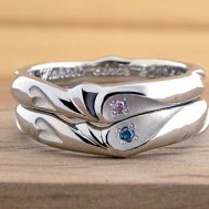 ハートにダイヤが入った結婚指輪