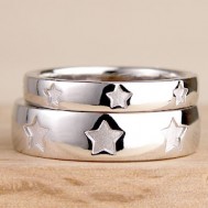 8つの星の結婚指輪