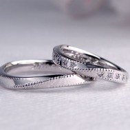 ミル打ちが可愛い結婚指輪