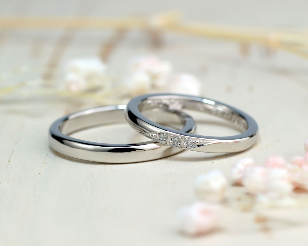 シンプル甲丸ダイヤ手作り結婚指輪