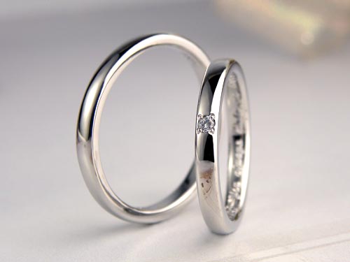 シンプルでダイヤが大きな結婚指輪
